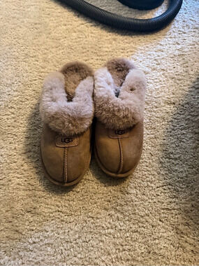 UGG Scuffette II Slippers Suede Shearling Slippers in Brown